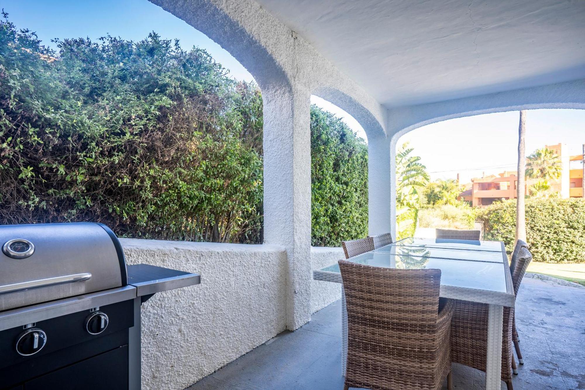 Beautiful 5 Bedroom Villa, Sea Views, Private Pool, Estepona Newly Refurbished Exterior photo